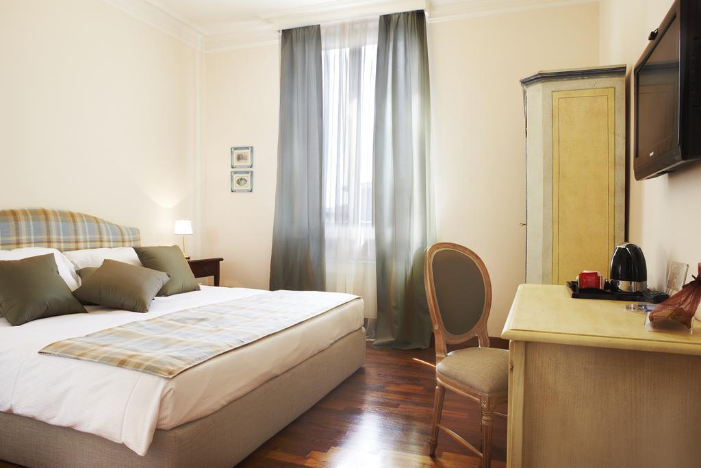 La Hotel