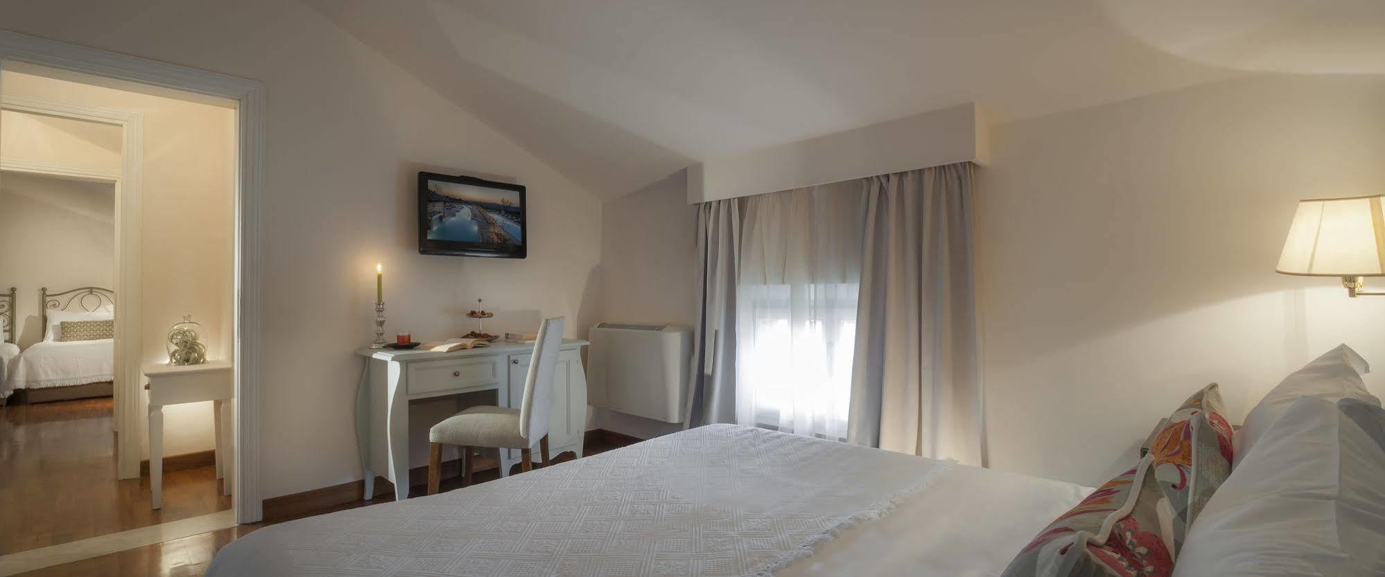 La Hotel Siena