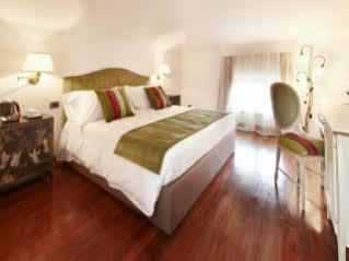 La Hotel
